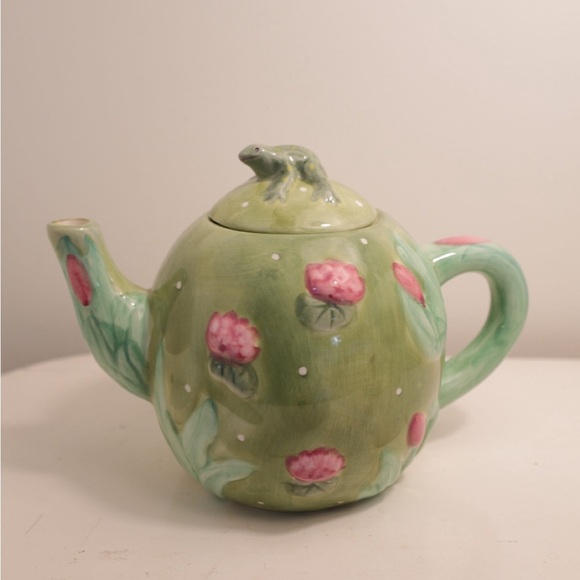 Green Floral Ceramic Teapot with Frog Lid - Picture 1 of 4